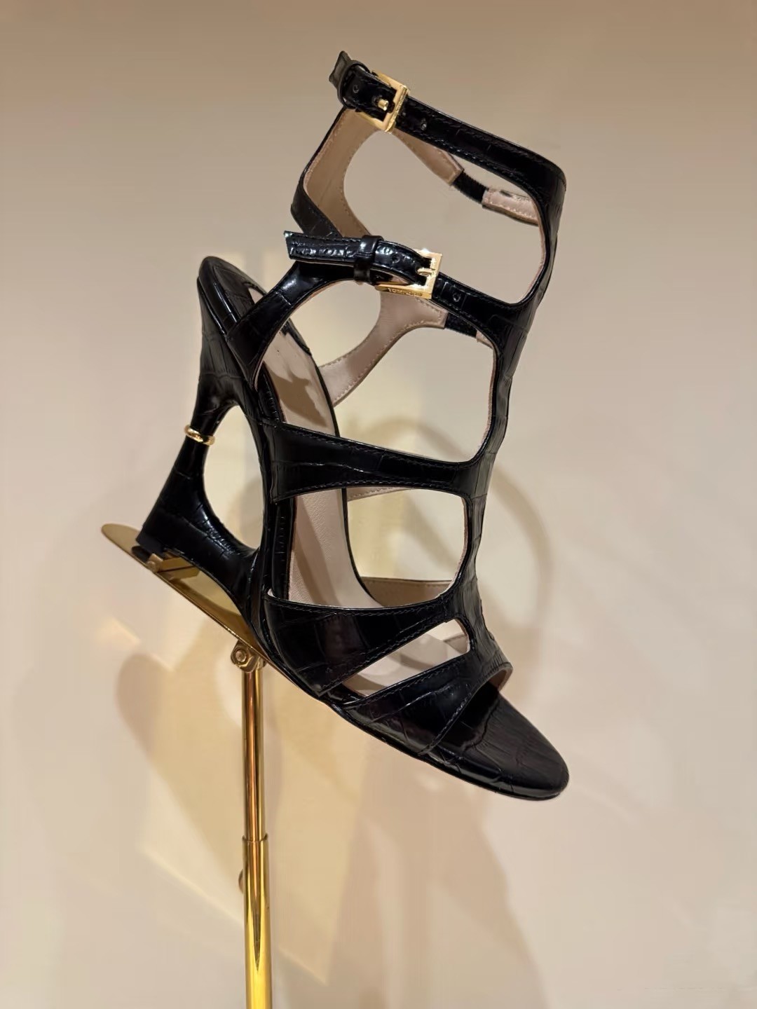 Women Fashion Show - 2026Women's Summer Irregular Hollow Coarse High